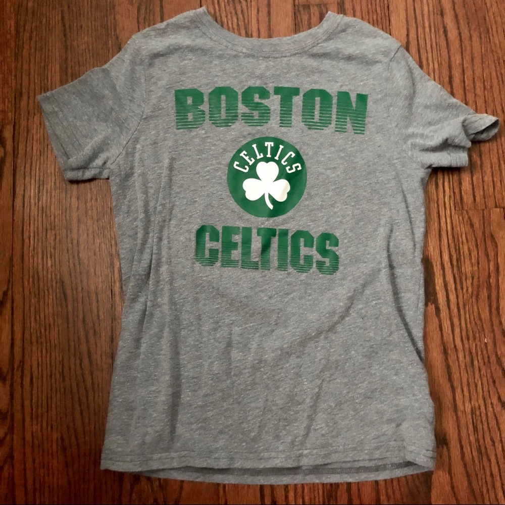 NBA Boston Celtics Graphic Tee. Size M (8).